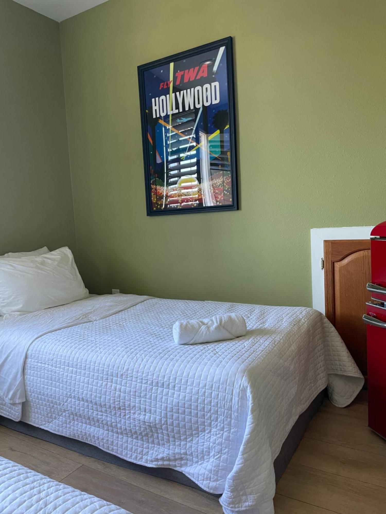 Private Room In Los Angeles La With Tv & Wifi & Ac & View Of Hollywood Sign & Private Fridge & Shared Kitchen!!! Exteriör bild