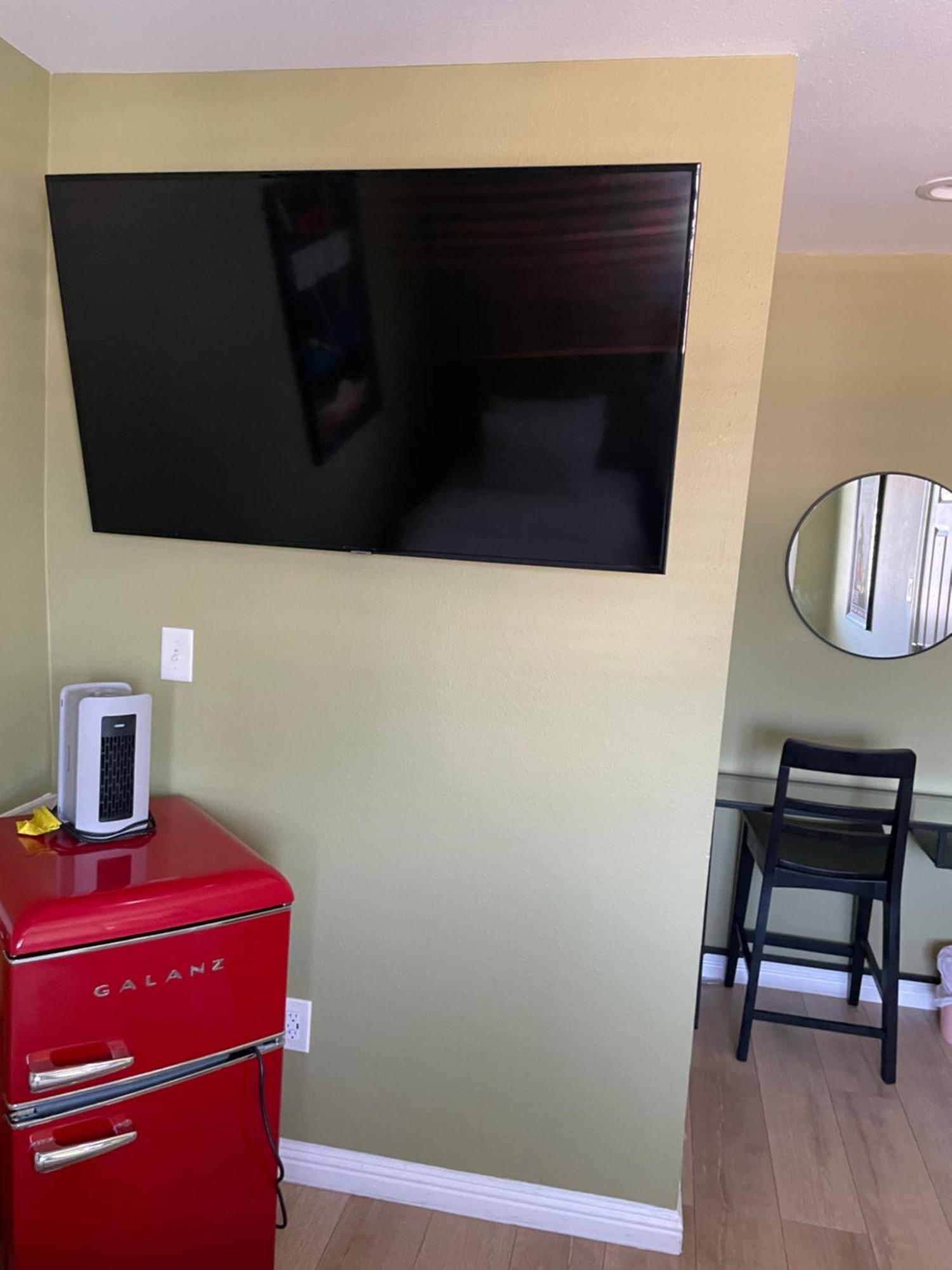 Private Room In Los Angeles La With Tv & Wifi & Ac & View Of Hollywood Sign & Private Fridge & Shared Kitchen!!! Exteriör bild